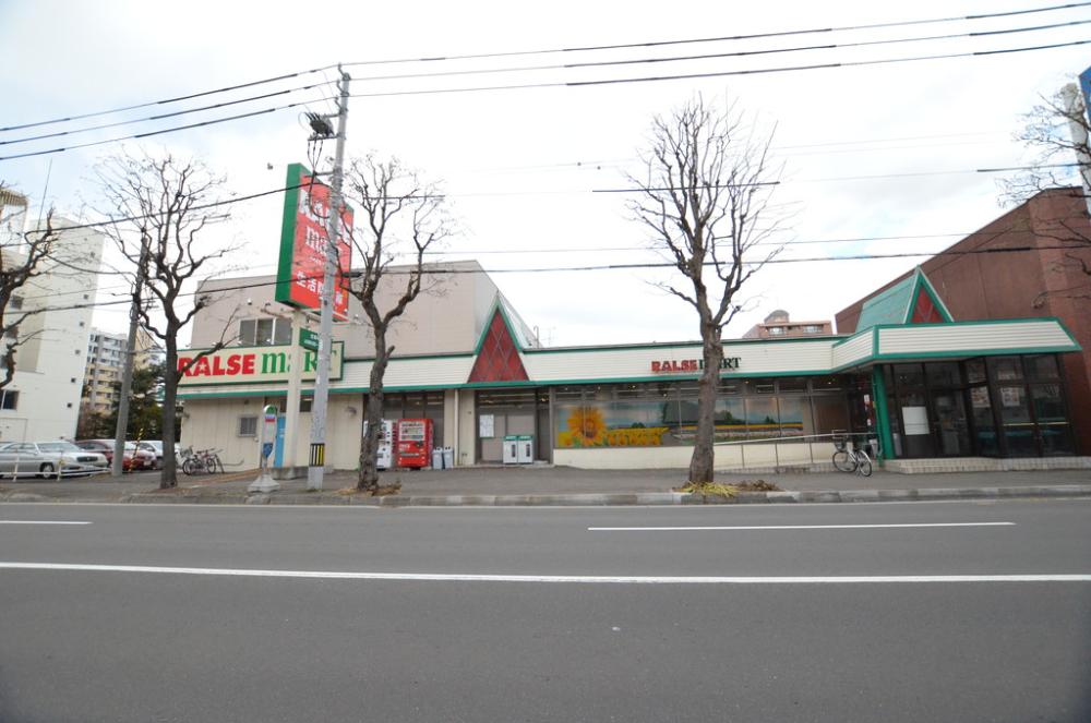 お買い物にも便利な立地